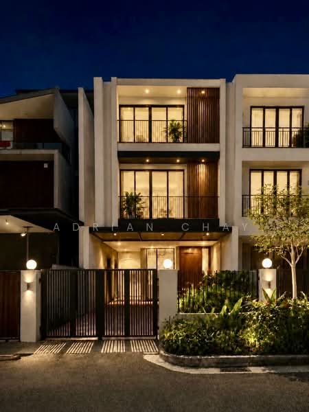 Freehold Landed in District 15, , 3 Bedrooms, 2,000 sqft, Terraced House For Sale, by Adrian Chay, 500213695 - Exterior - PropertyGuru.com.sg