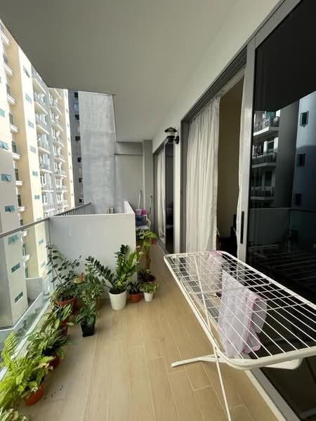 Stellar RV, 408 River Valley Road, 2 Bedrooms, 538 sqft, Condominium For Sale, by Lelian Tay, 500213697 - Balcony - PropertyGuru.com.sg