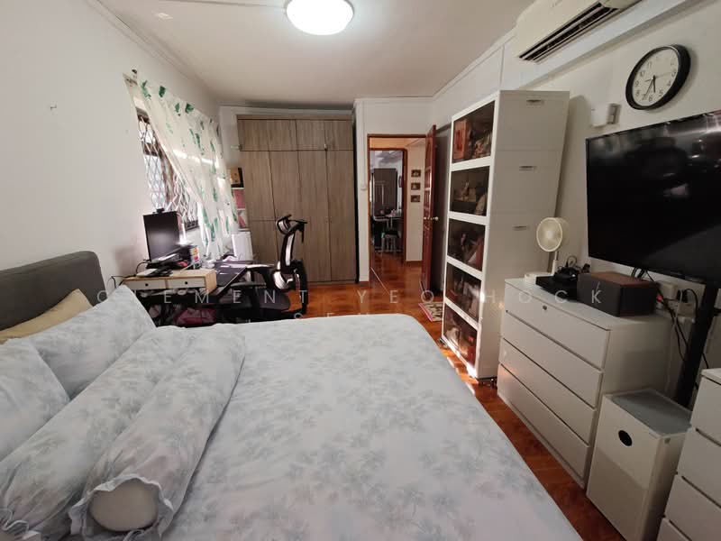 471 Choa Chu Kang Avenue 3, 471 Choa Chu Kang Avenue 3, 3 Bedrooms, 1,302 sqft, HDB Flat For Sale, by Clement Yeo Hock Seng, 500213704 - Bedroom - PropertyGuru.com.sg
