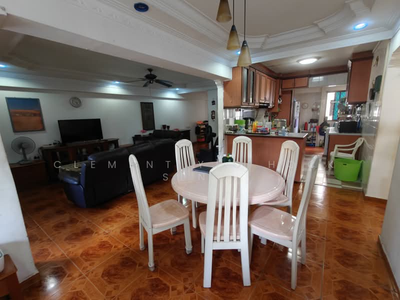 471 Choa Chu Kang Avenue 3, 471 Choa Chu Kang Avenue 3, 3 Bedrooms, 1,302 sqft, HDB Flat For Sale, by Clement Yeo Hock Seng, 500213704 - Living Room - PropertyGuru.com.sg