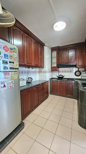 841 Woodlands Street 82, 841 Woodlands Street 82, 3 Bedrooms, 1,087 sqft, HDB Flat For Sale, by James Yeo, 500213706 - Kitchen - PropertyGuru.com.sg