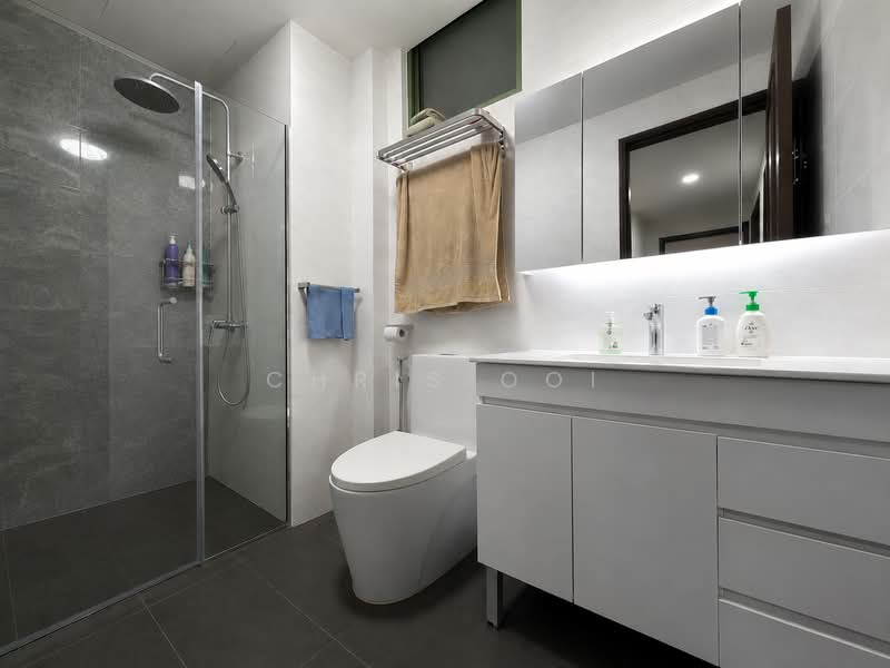Windermere, 20 Choa Chu Kang Street 64, 3 Bedrooms, 1,453 sqft, Condominium For Sale, by Chris Ooi, 500213710 - Bathroom - PropertyGuru.com.sg