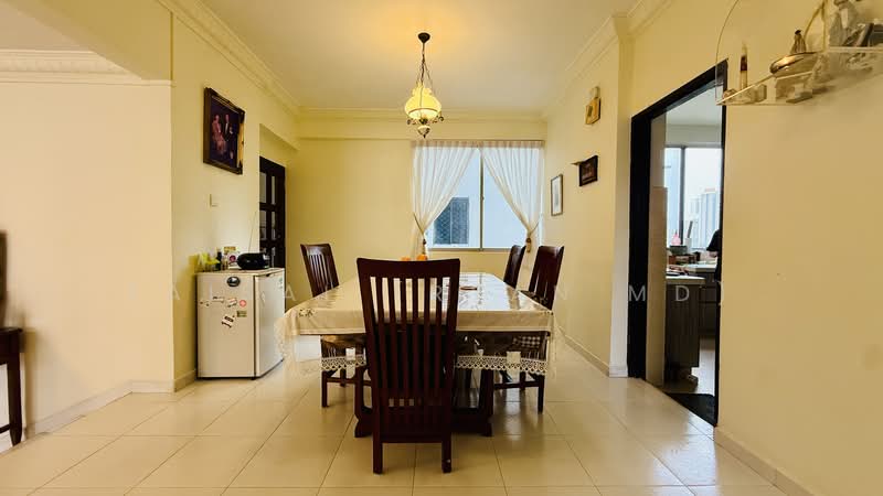 Rajah Towers, 32 Jalan Rajah, 3 Bedrooms, 2,120 sqft, Apartment For Sale, by Faisal (Ryan MD), 500213722 - Dining Room - PropertyGuru.com.sg