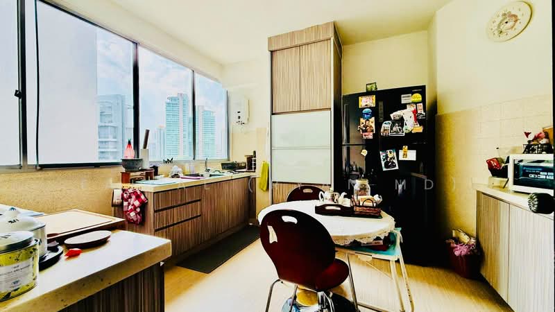 Rajah Towers, 32 Jalan Rajah, 3 Bedrooms, 2,120 sqft, Apartment For Sale, by Faisal (Ryan MD), 500213722 - Kitchen - PropertyGuru.com.sg
