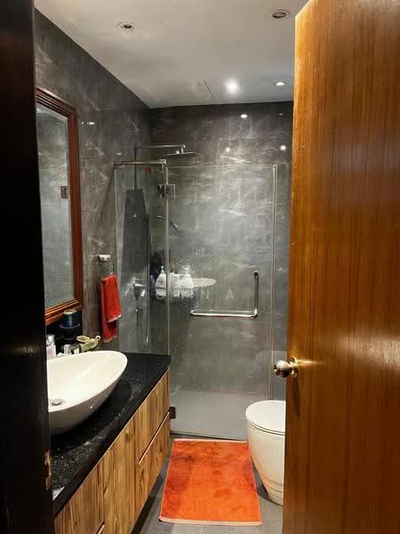 The Anchorage, 370 Alexandra Road, Alexandra / Commonwealth, 3 Bedrooms, 1,830 sqft, Condominium For Sale, by Gina Seng, 500213731 - Bathroom - PropertyGuru.com.sg