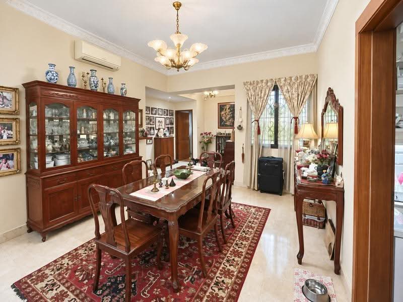 The Anchorage, 370 Alexandra Road, Alexandra / Commonwealth, 3 Bedrooms, 1,830 sqft, Condominium For Sale, by Gina Seng, 500213731 - Dining Room - PropertyGuru.com.sg