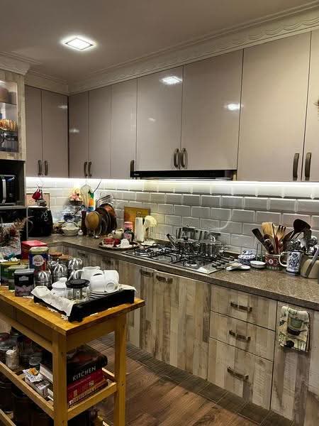 The Anchorage, 370 Alexandra Road, Alexandra / Commonwealth, 3 Bedrooms, 1,830 sqft, Condominium For Sale, by Gina Seng, 500213731 - Kitchen - PropertyGuru.com.sg