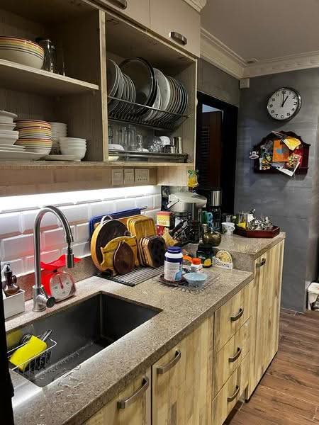 The Anchorage, 370 Alexandra Road, Alexandra / Commonwealth, 3 Bedrooms, 1,830 sqft, Condominium For Sale, by Gina Seng, 500213731 - Kitchen - PropertyGuru.com.sg