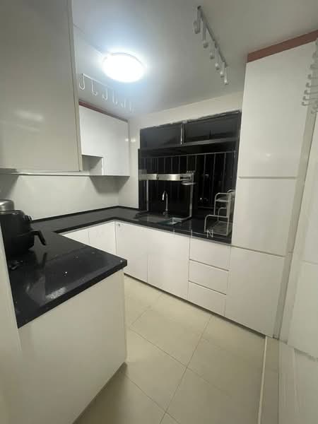130 Bukit Merah View, 130 Bukit Merah View, 6 Bedrooms, 1,650 sqft, HDB Flat For Rent, by May Lin, 500213744 - Kitchen - PropertyGuru.com.sg