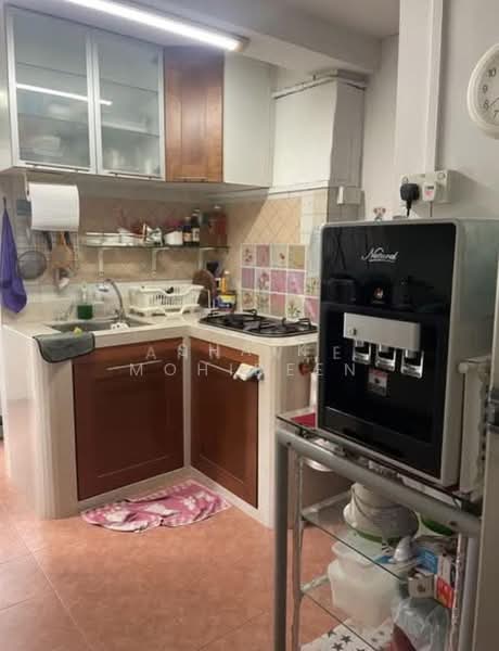 28 Jalan Bahagia, 28 Jalan Bahagia, 2 Bedrooms, 603 sqft, HDB Flat For Rent, by Shaik Mohideen, 500213749 - Kitchen - PropertyGuru.com.sg