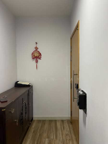 Evania, 389 Upper Paya Lebar Road, 3 Bedrooms, 1,453 sqft, Apartment For Sale, by Helen Tay, 500213752 - Entrance - PropertyGuru.com.sg
