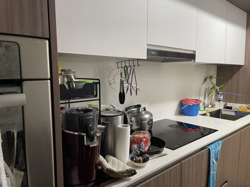 Evania, 389 Upper Paya Lebar Road, 3 Bedrooms, 1,453 sqft, Apartment For Sale, by Helen Tay, 500213752 - Kitchen - PropertyGuru.com.sg