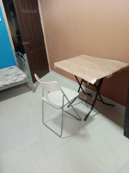 420 Bukit Batok West Avenue 2, 420 Bukit Batok West Avenue 2, Room Rental, 200 sqft, HDB Flat For Rent, by Agt Parthiban, 500213756 - Bedroom - PropertyGuru.com.sg