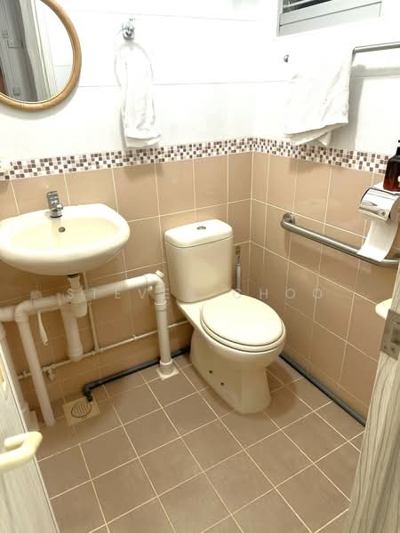 736 Yishun Street 72, 736 Yishun Street 72, Room Rental, 130 sqft, HDB Flat For Rent, by Steven Choo, 500213760 - Bathroom - PropertyGuru.com.sg