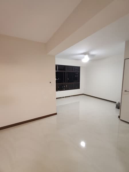 532B Bishan, , 2 Bedrooms, 800 sqft, HDB Flat For Rent, by Esther Whong, 500213775 - Living Room - PropertyGuru.com.sg