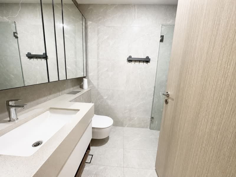 Dairy Farm Residences, 8 Dairy Farm Lane, 2 Bedrooms, 764 sqft, Condominium For Sale, by Alvin Yap, 500213783 - Common Bathroom - PropertyGuru.com.sg