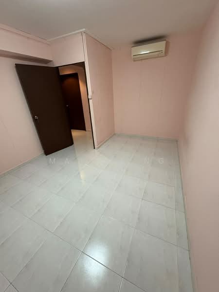 877 Woodlands Avenue 9, 877 Woodlands Avenue 9, Room Rental, 100 sqft, HDB Flat For Rent, by Marcus Ng, 500213787 - Interior - PropertyGuru.com.sg