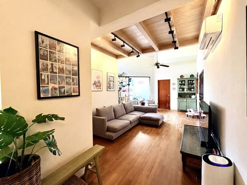 The Hacienda, 1 Hacienda Grove, 2 Bedrooms, 1,561 sqft, Condominium For Sale, by Adeline Oh, 500213794 - Living Area - PropertyGuru.com.sg