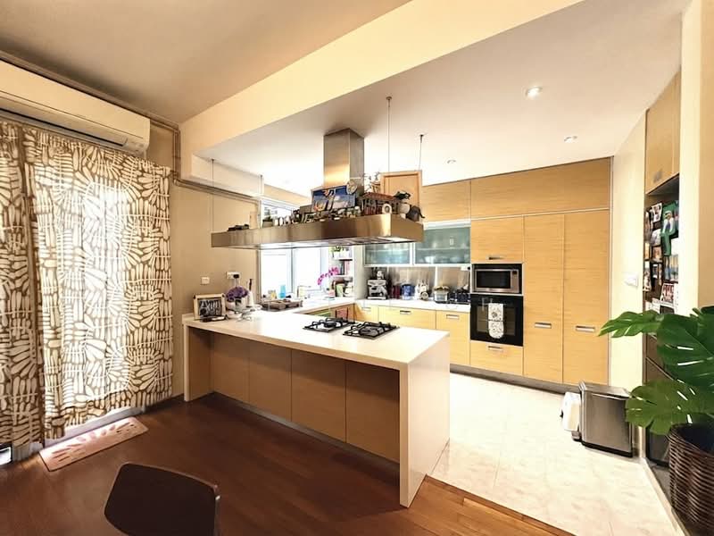 The Hacienda, 1 Hacienda Grove, 2 Bedrooms, 1,561 sqft, Condominium For Sale, by Adeline Oh, 500213794 - Kitchen - PropertyGuru.com.sg