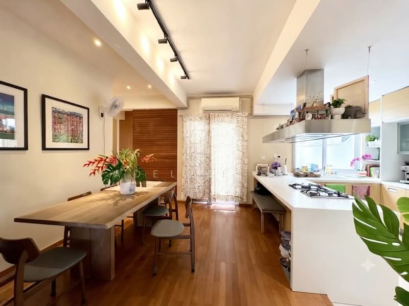 The Hacienda, 1 Hacienda Grove, 2 Bedrooms, 1,561 sqft, Condominium For Sale, by Adeline Oh, 500213794 - Dining - PropertyGuru.com.sg