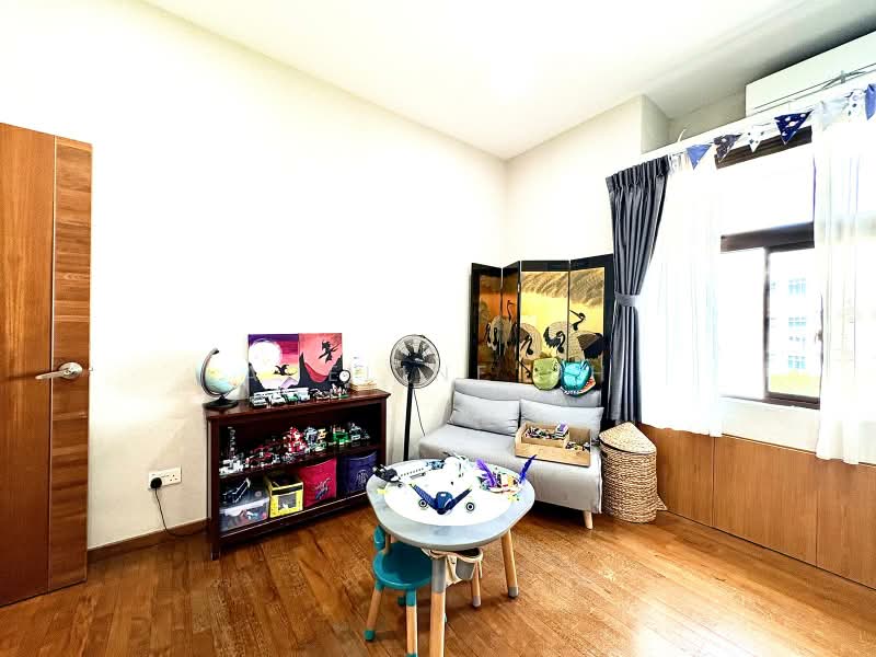 The Hacienda, 1 Hacienda Grove, 2 Bedrooms, 1,561 sqft, Condominium For Sale, by Adeline Oh, 500213794 - Bedroom 2 - PropertyGuru.com.sg