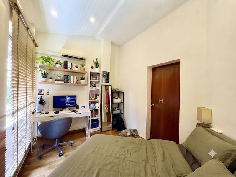 The Hacienda, 1 Hacienda Grove, 2 Bedrooms, 1,561 sqft, Condominium For Sale, by Adeline Oh, 500213794 - Bedroom 3 - PropertyGuru.com.sg