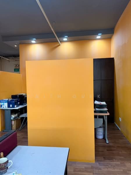 Wcega Tower, 21 Bukit Batok Crescent, 958 sqft, Light Industrial (B1) For Sale, by Faith Quek, 500213799 - CommercialGuru.com.sg