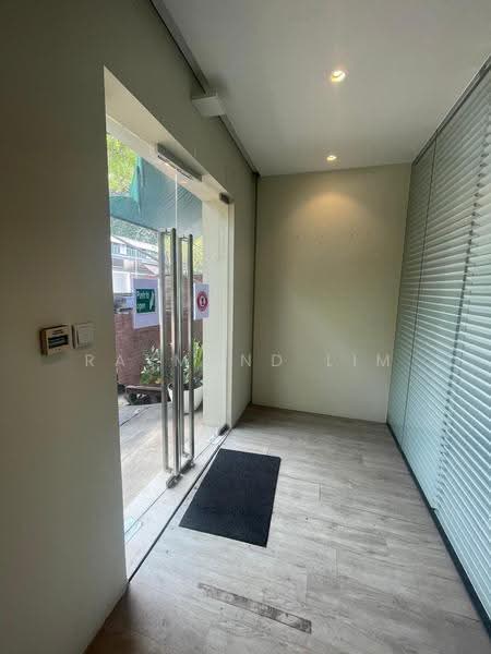 Toa Payoh Industrial Park | JTC Terrace | Takeover, Balestier / Toa Payoh, 1,200 sqft, Factory / Workshop (B2) For Rent, by Raymond Lim, 500213801 - Entrance - CommercialGuru.com.sg