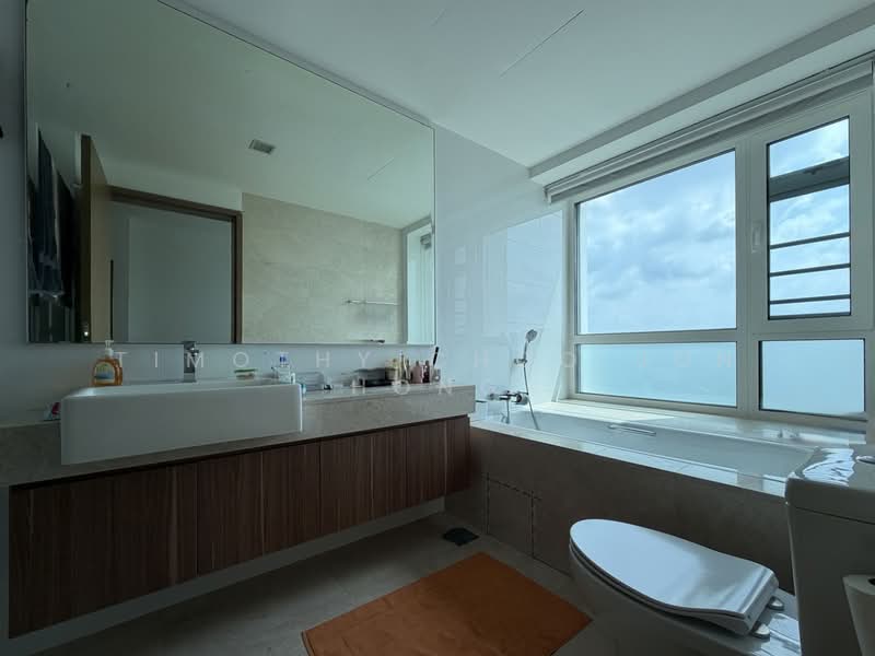 Waterfront Waves, 760 Bedok Reservoir Road, 4 Bedrooms, 1,604 sqft, Condominium For Sale, by Timothy Choo Jun Hong, 500213803 - Master Bathroom - PropertyGuru.com.sg