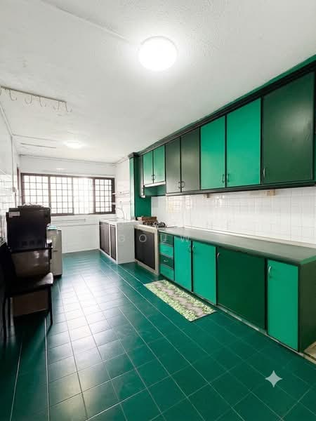 182 Ang Mo Kio Avenue 5, 182 Ang Mo Kio Avenue 5, 2 Bedrooms, 732 sqft, HDB Flat For Sale, by Christine Gouw, 500213813 - Kitchen - PropertyGuru.com.sg