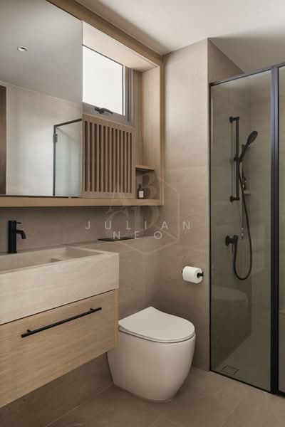 Starlight Suites, 11 River Valley Close, Orchard / River Valley, 4 Bedrooms, 1,862 sqft, Condominium For Rent, by Julian Neo, 500213819 - Bathroom - PropertyGuru.com.sg