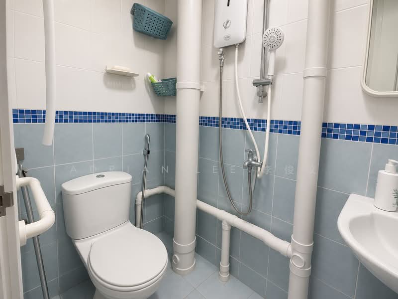 322A Jurong East Street 31, 322A Jurong East Street 31, Room Rental, 150 sqft, HDB Flat For Rent, by Adrian Lee 李俊汶, 500213822 - Bathroom - PropertyGuru.com.sg