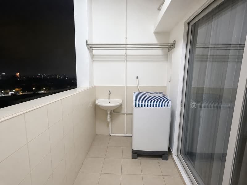 322A Jurong East Street 31, 322A Jurong East Street 31, Room Rental, 150 sqft, HDB Flat For Rent, by Adrian Lee 李俊汶, 500213822 - Balcony - PropertyGuru.com.sg