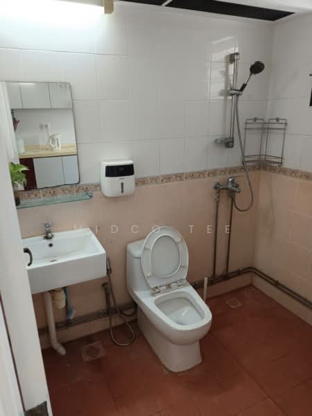 207A Compassvale Lane, 207A Compassvale Lane, Room Rental, 130 sqft, HDB Flat For Rent, by Midco Tee, 500213826 - Bathroom - PropertyGuru.com.sg