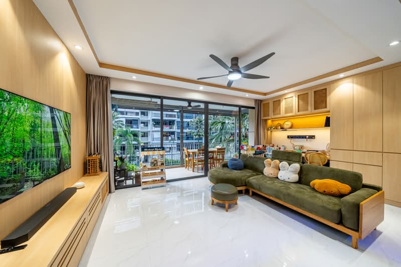 SkyPark Residences, Sembawang Drive, 5 Bedrooms, 1,592 sqft, Executive Condominium For Sale, by Shawn Tay, 500213828 - Living Room - PropertyGuru.com.sg