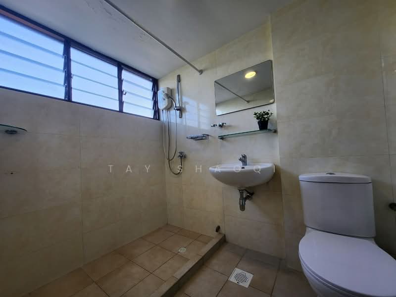 Pine Grove, 1N Pine Grove, Room Rental, 160 sqft, Condominium For Rent, by Tay Shaoqi, 500213850 - Bathroom - PropertyGuru.com.sg