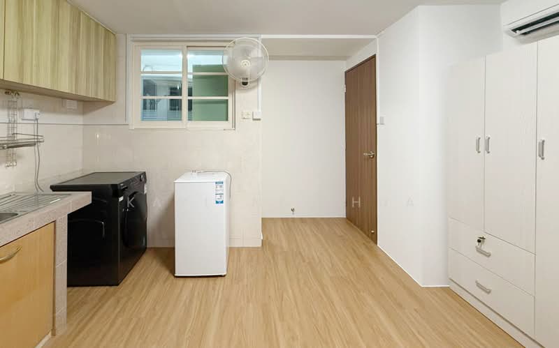 Chwee Chian View, Chwee Chian View, Room Rental, 180 sqft, Terraced House For Rent, by Kaylene Chua, 500213852 - Kitchen - PropertyGuru.com.sg