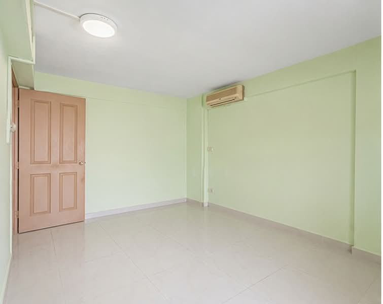 136 Jalan Bukit Merah, 136 Jalan Bukit Merah, 2 Bedrooms, 635 sqft, HDB Flat For Sale, by CC Lee, 500213854 - Bedroom 1 - PropertyGuru.com.sg