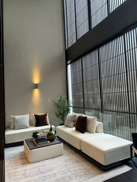 Lloyd SixtyFive, 65 Lloyd Road, 3 Bedrooms, 2,422 sqft, Condominium For Sale, by Alex Hang, 500213858 - Living Room - PropertyGuru.com.sg
