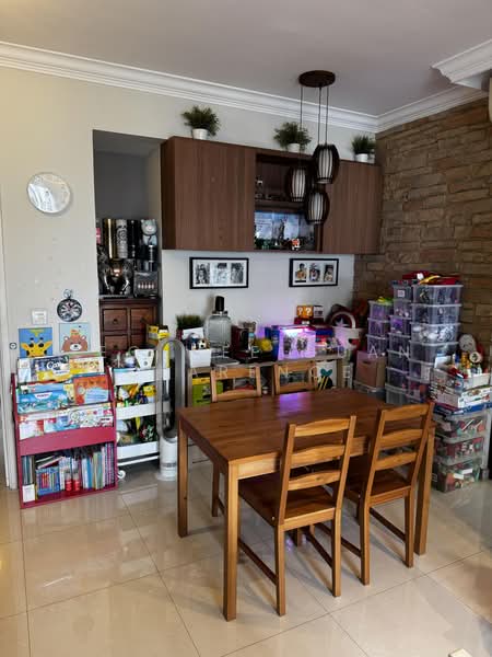Arc at Tampines, Tampines Avenue 8, 3 Bedrooms, 1,100 sqft, Executive Condominium For Rent, by Yeo Wee Guan Clarence, 500213867 - Dining Room - PropertyGuru.com.sg