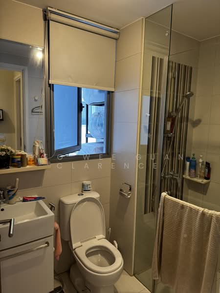 Arc at Tampines, Tampines Avenue 8, 3 Bedrooms, 1,100 sqft, Executive Condominium For Rent, by Yeo Wee Guan Clarence, 500213867 - Bathroom - PropertyGuru.com.sg