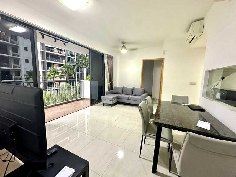 La Fiesta, 60 Sengkang Square, 3 Bedrooms, 829 sqft, Condominium For Sale, by Chris Tan, 500213877 - Living Room - PropertyGuru.com.sg