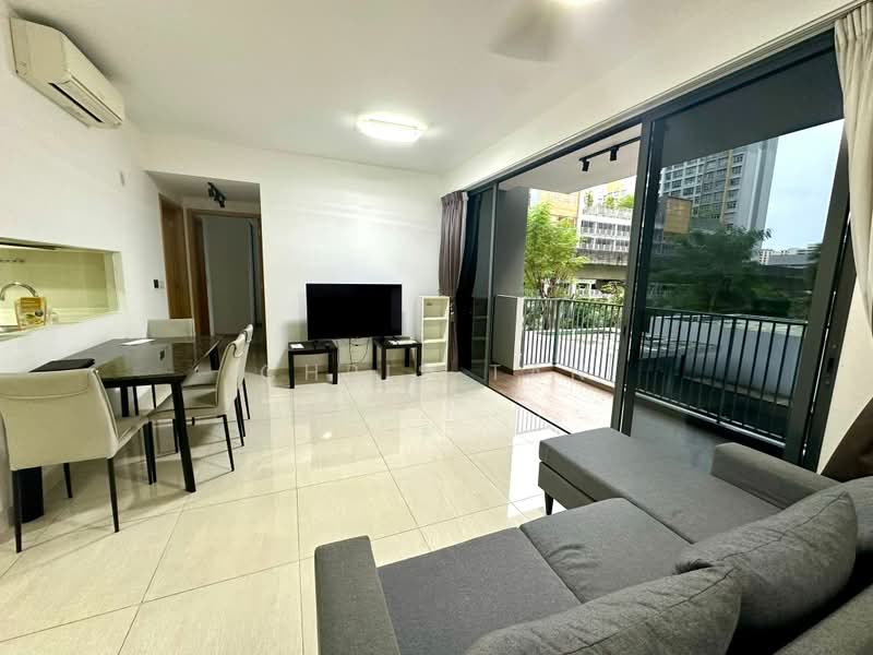 La Fiesta, 60 Sengkang Square, 3 Bedrooms, 829 sqft, Condominium For Sale, by Chris Tan, 500213877 - Living Room - PropertyGuru.com.sg