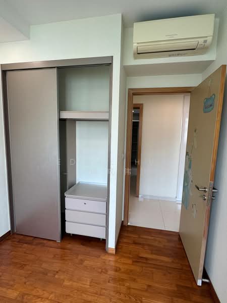 Eight Courtyards, 2 Canberra Drive, 3 Bedrooms, 1,152 sqft, Condominium For Sale, by Eddie Hui (许成伟), 500213886 - Bedroom 1 - PropertyGuru.com.sg