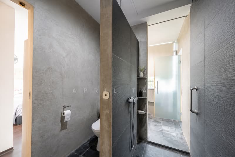 26 Tiong Bahru Road, 26 Tiong Bahru Road, 2 Bedrooms, 947 sqft, HDB Flat For Sale, by April Tai, 500213892 - Bathroom - PropertyGuru.com.sg