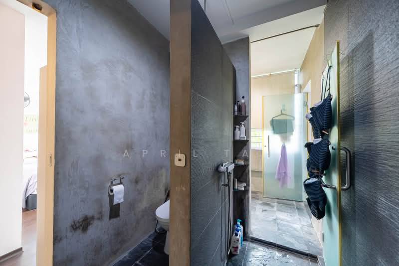 26 Tiong Bahru Road, 26 Tiong Bahru Road, 2 Bedrooms, 947 sqft, HDB Flat For Sale, by April Tai, 500213892 - Bathroom - PropertyGuru.com.sg