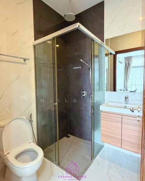 Urban Vista, 2 Tanah Merah Kechil Link, Bedok / Upper East Coast, Room Rental, 200 sqft, Condominium For Rent, by ANJILA SIM, 500213897 - Bathroom - PropertyGuru.com.sg