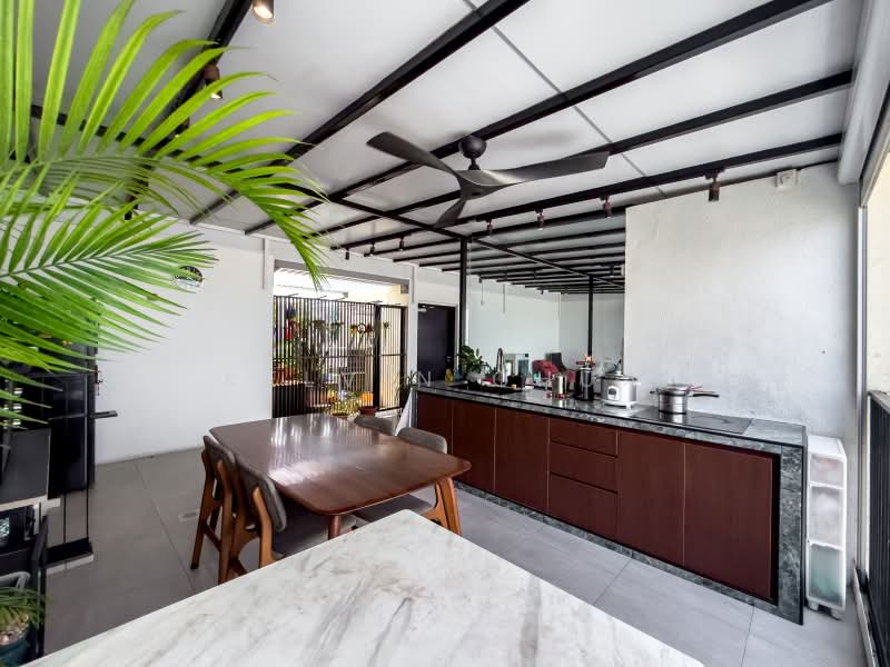 Bedok Residences, 26 Bedok North Drive, 4 Bedrooms, 2,712 sqft, Condominium For Sale, by Kelvin Chua, 500213906 - Kitchen - PropertyGuru.com.sg