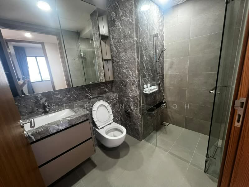 Stirling Residences, 21 Stirling Road, 2 Bedrooms, 635 sqft, Condominium For Rent, by Stephanie Soh, 500213916 - Bathroom - PropertyGuru.com.sg