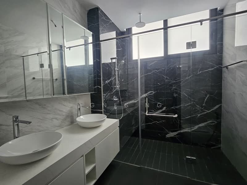 LANDED7772@ Brand New Inter Terrace Ready for move in, , 6 Bedrooms, 4,257 sqft, Terraced House For Sale, by Agnes Ng, 500213926 - Bathroom - PropertyGuru.com.sg